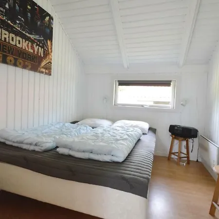 Four Bedroom Holiday In Skjern * 灵克宾