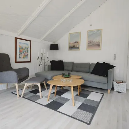 Four Bedroom Holiday In Skjern